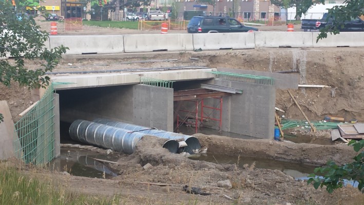 Underpass construction Hover St & Dry Creek