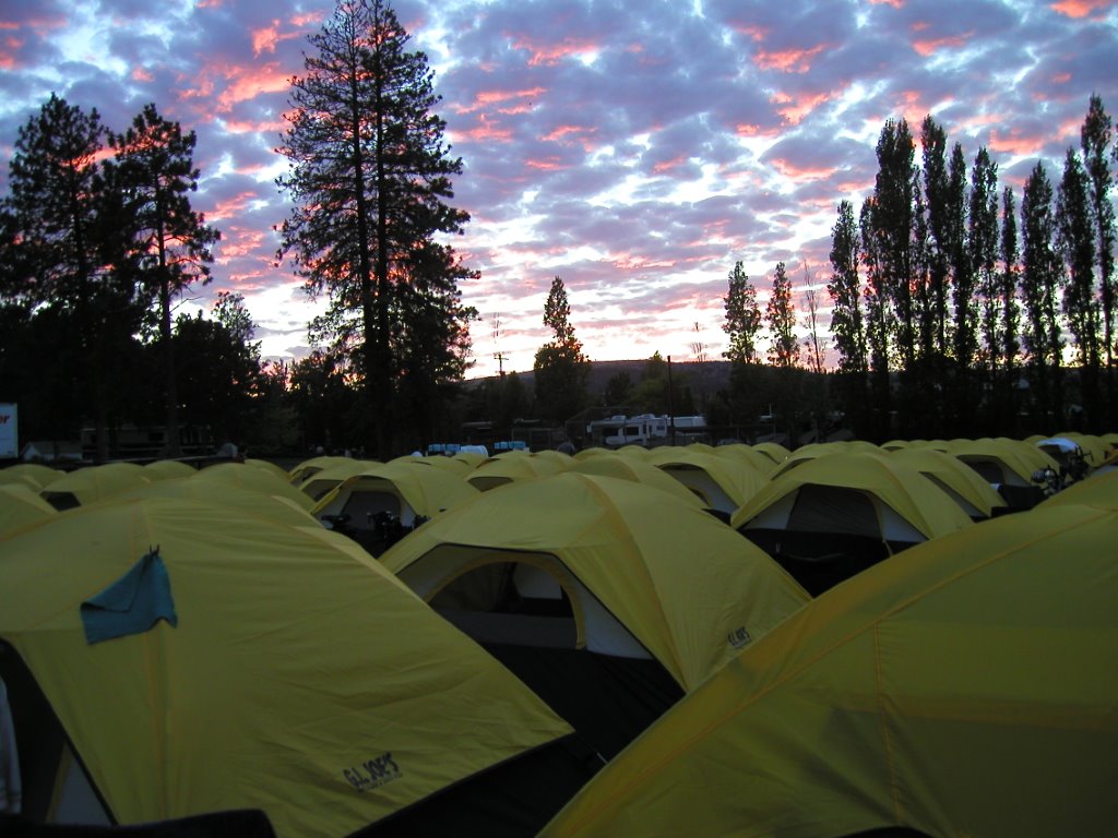 camp-at-the-dalles-9-05