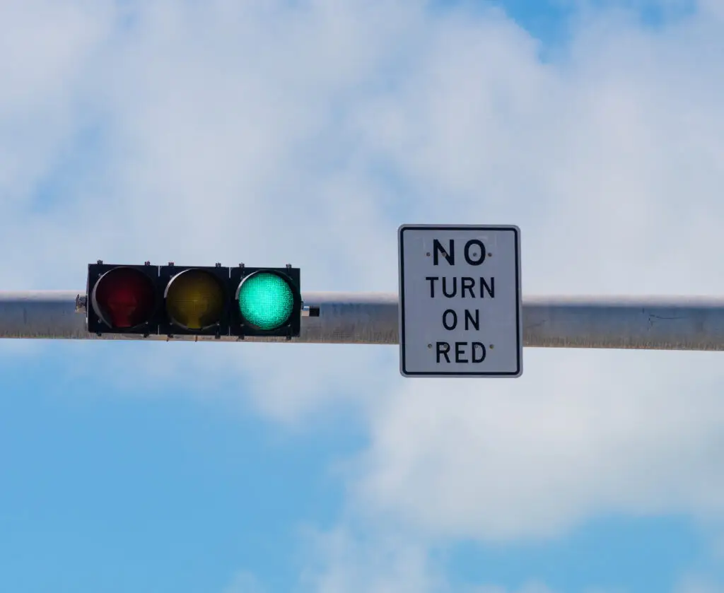 No right turn on red sign