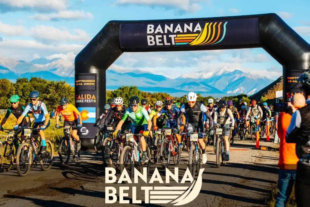 Bicyclists at the Banana Belt race start