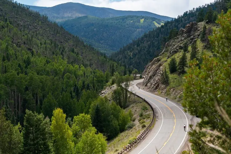 Bicyclists ride Enchanted Circle event